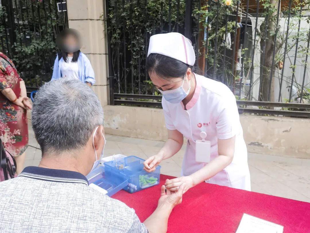 情暖端午 | 西安高新医院老年病科老年慢病义诊活动进社区