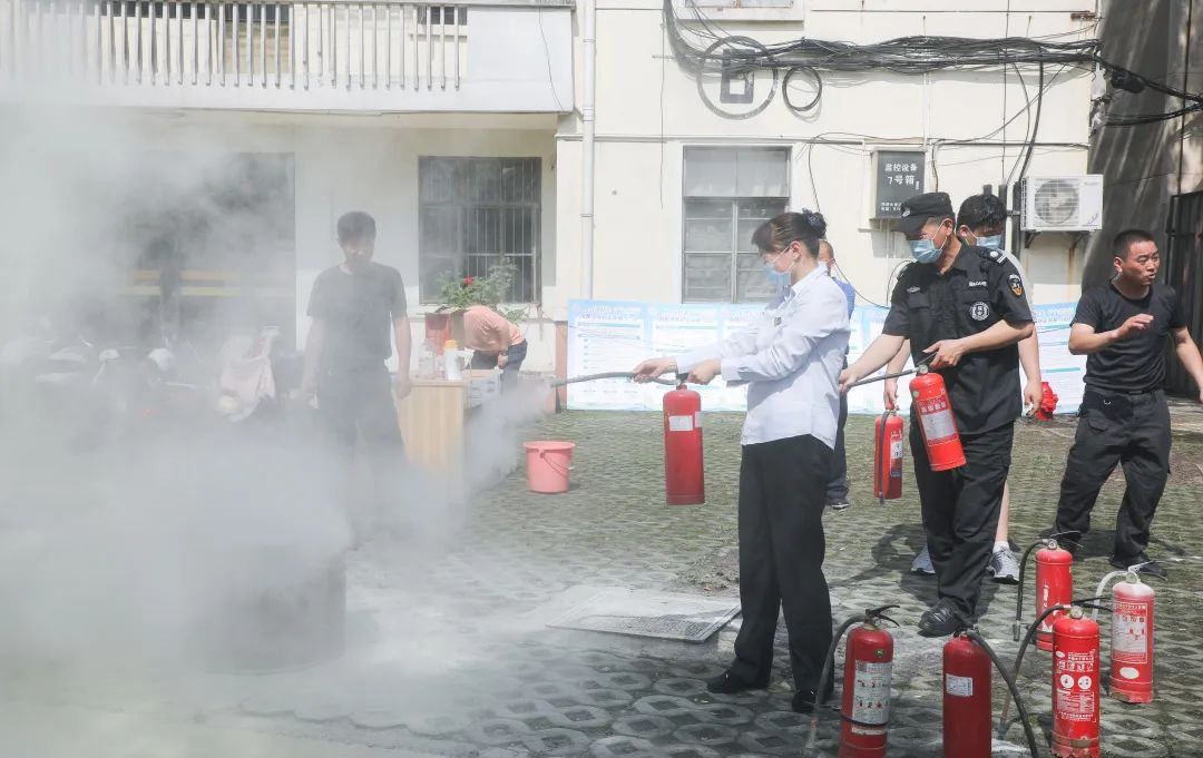 筑牢「防火墙」！同济大学多家单位联合举办消防演练