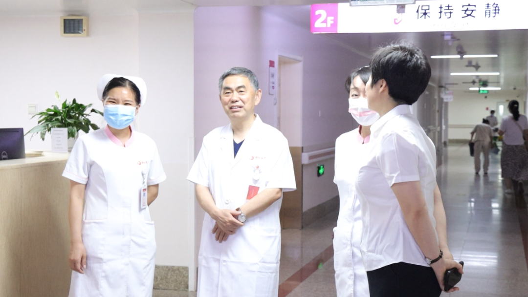 浓浓端午情 慰问暖人心:西安高新医院院领导节前走访慰问一线职工