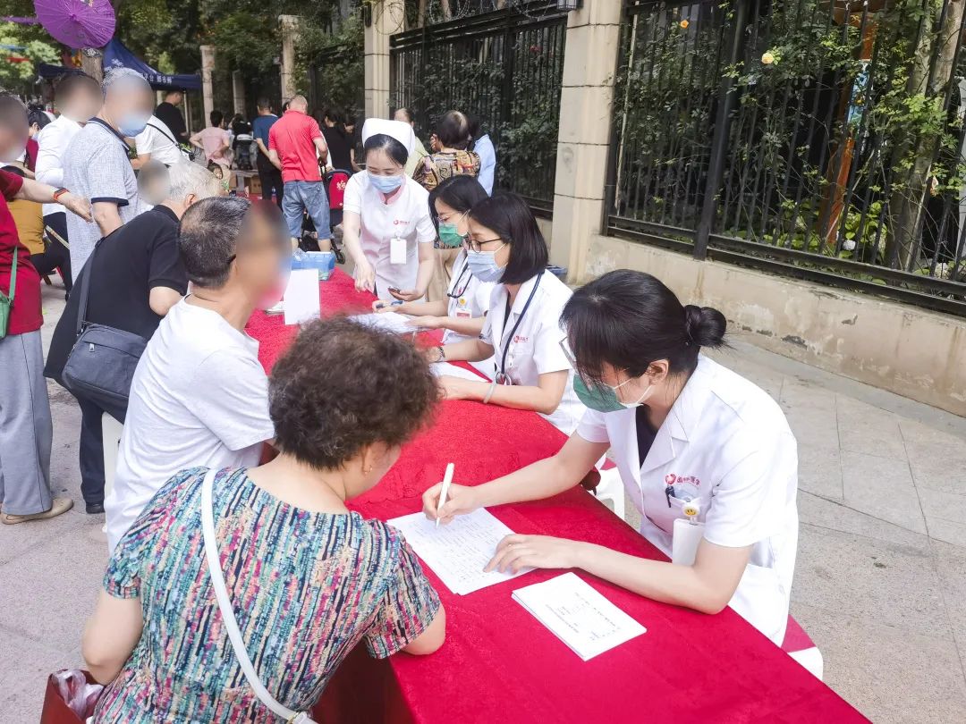 情暖端午 | 西安高新医院老年病科老年慢病义诊活动进社区