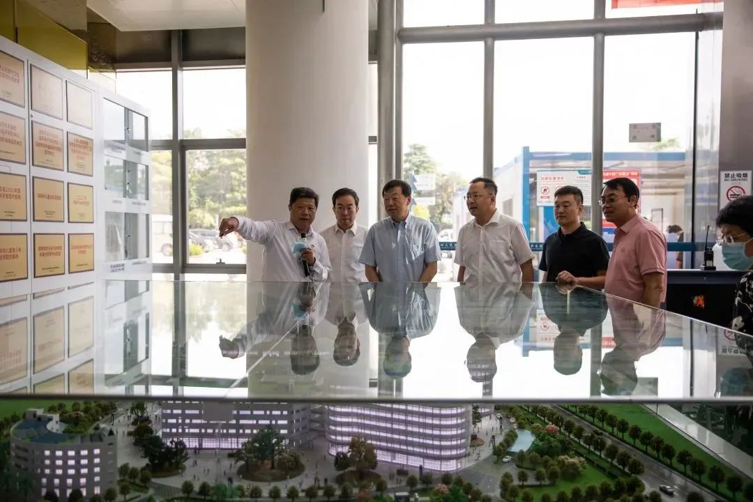 「新老」碰撞,熠熠生辉!这家老牌医院的领导率队莅临萨米医疗