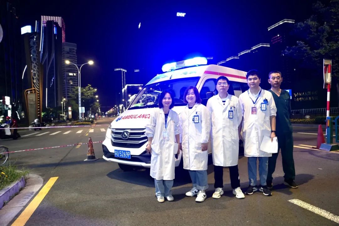 【赛事保障】苏州湾荧光夜跑 京东方医院保驾护航