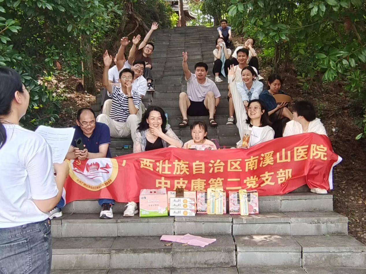 为民办实事 送健康进基层 南溪山医院党支部走进灵田镇联合开展义诊服务活动
