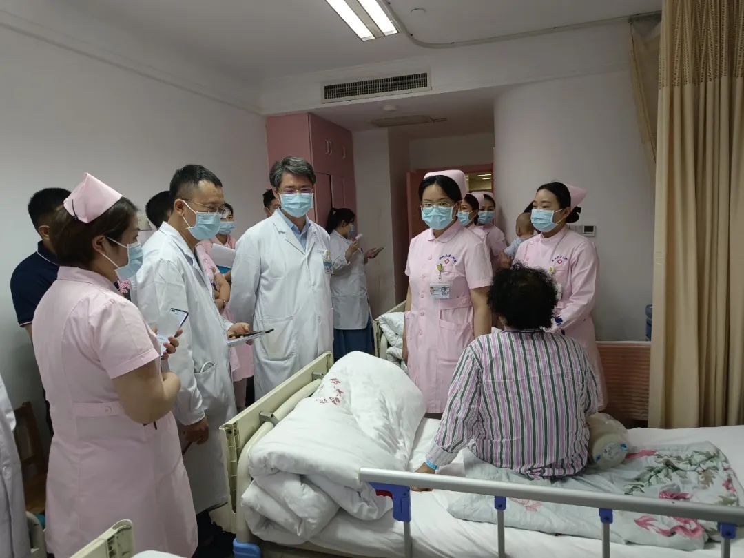 七旬老太太发现乳腺不明肿块，病因让人惊讶