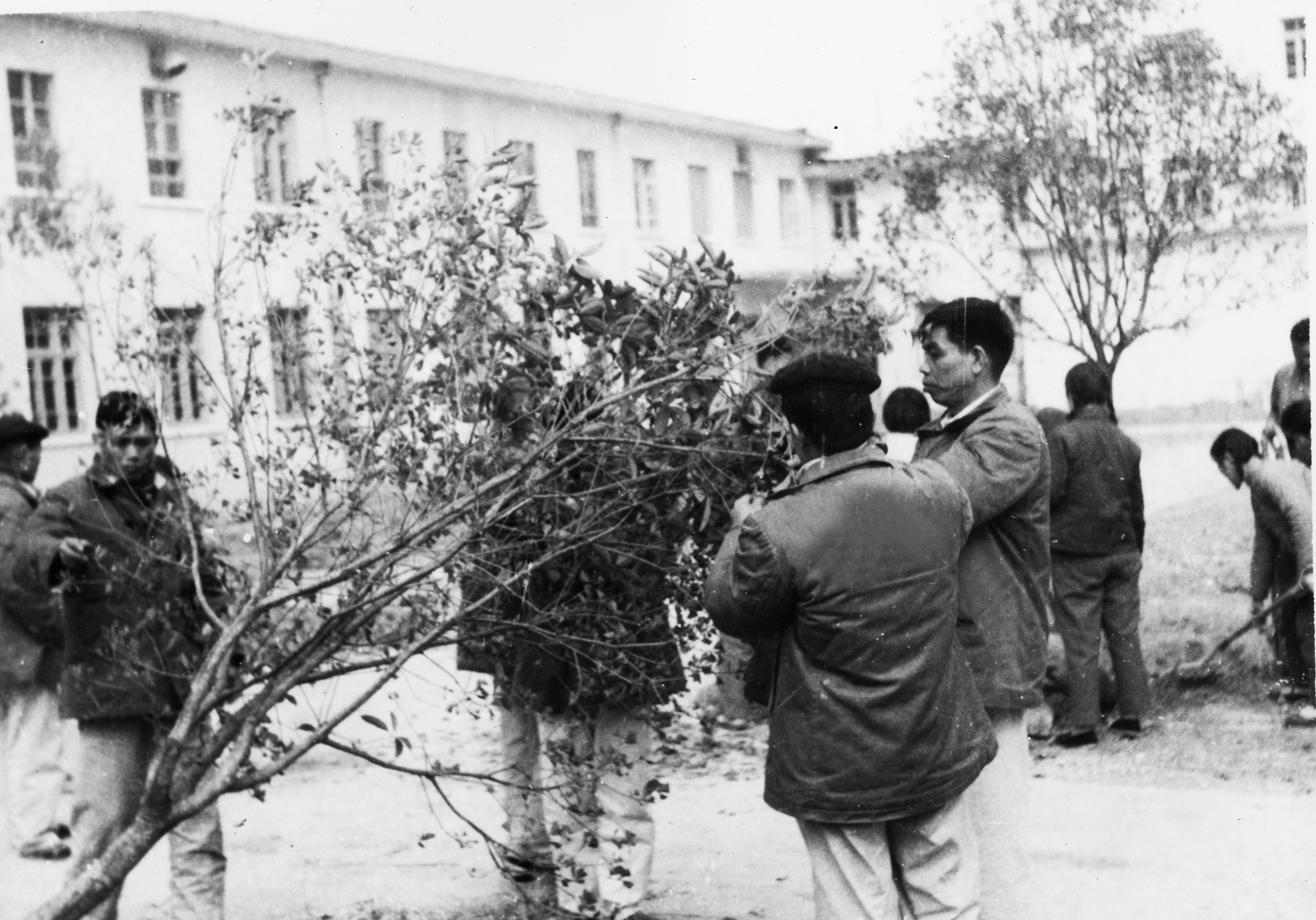 越南总理范明政在京接见南溪山医院职工代表