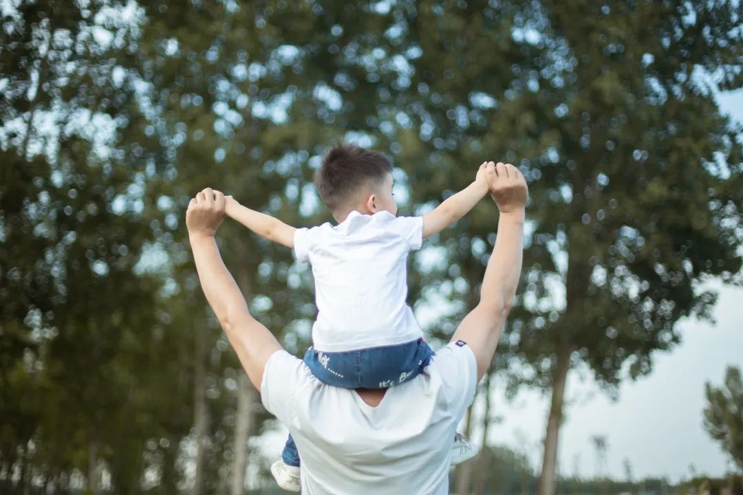 孩子性早熟会叫停身高？还有这 3 大危害！不可掉以轻心……