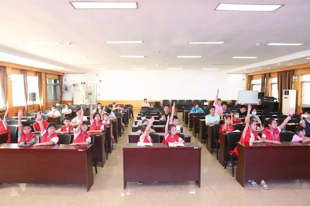 爱眼护眼，让孩子拥有明亮的未来——我院开展全国「爱眼日」系列活动