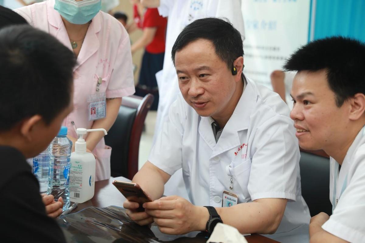 南昌大学二附院与南城县人民医院签约紧密型医联体