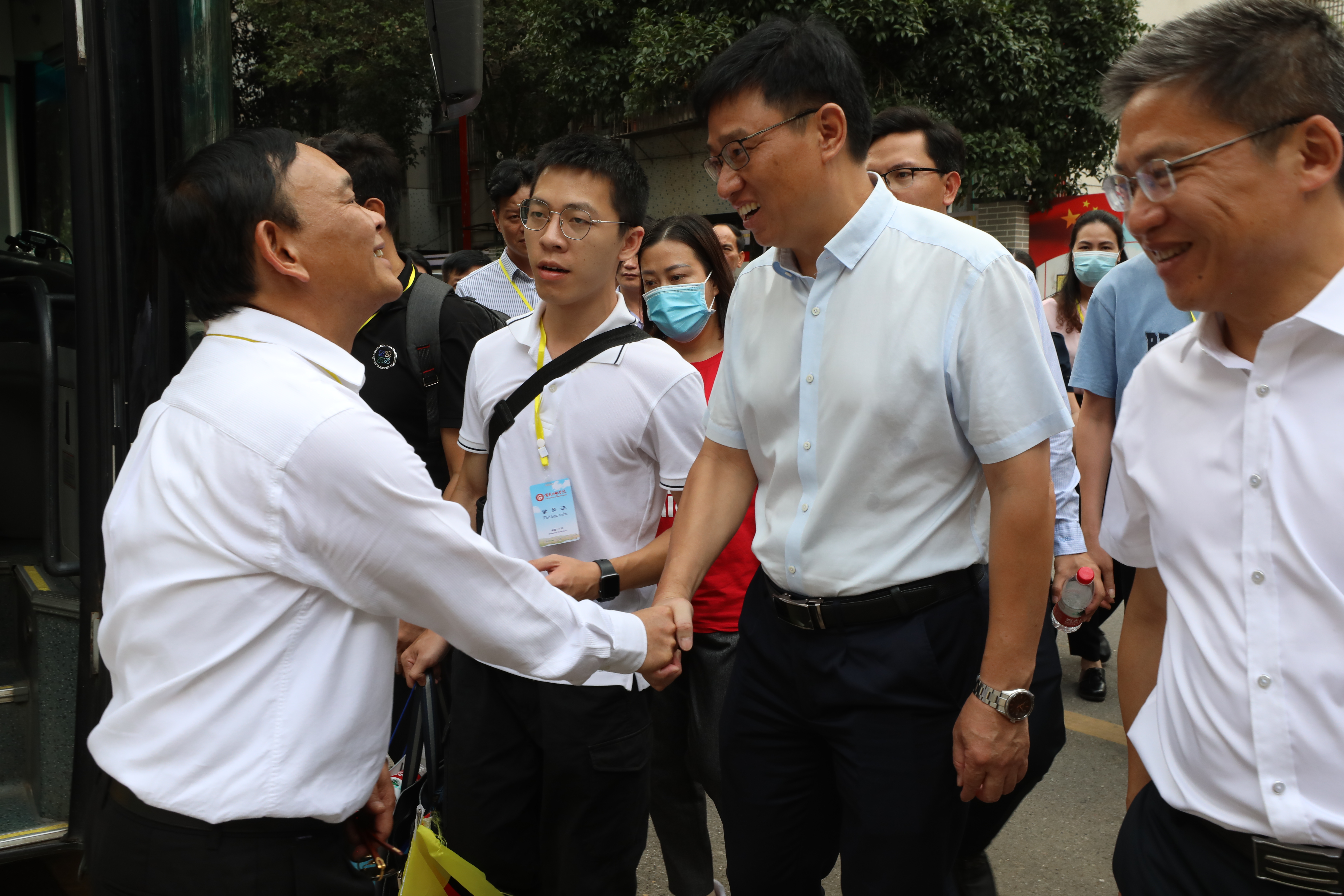越南领导干部党建专题研修班学员到南溪山医院考察交流