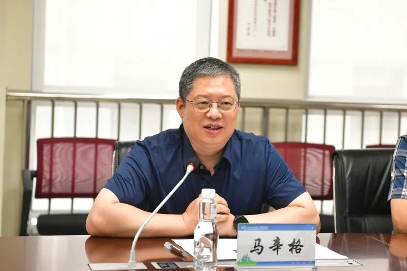 交大一附院举行医学影像科名誉主任梁长虹教授聘任仪式
