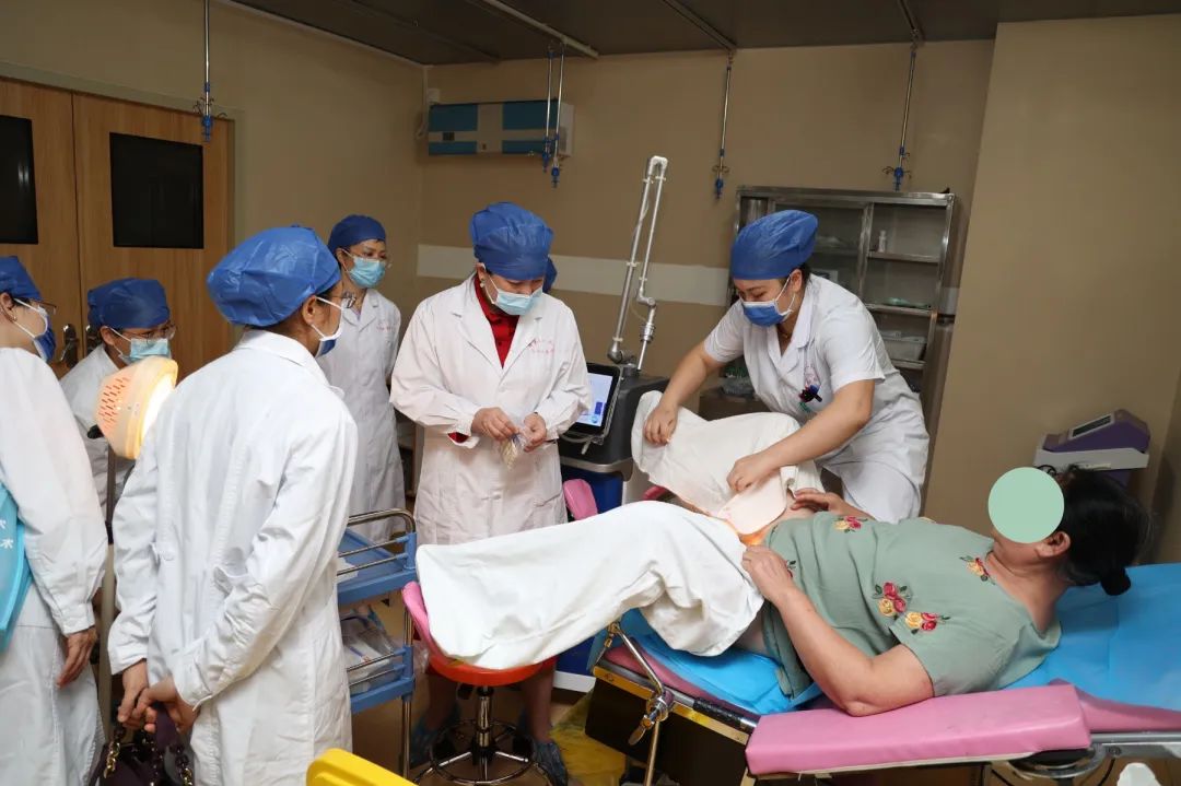 关注产后健康 | 广西江滨医院成功举办「第三届广西盆底康复新技术新进展培训班」