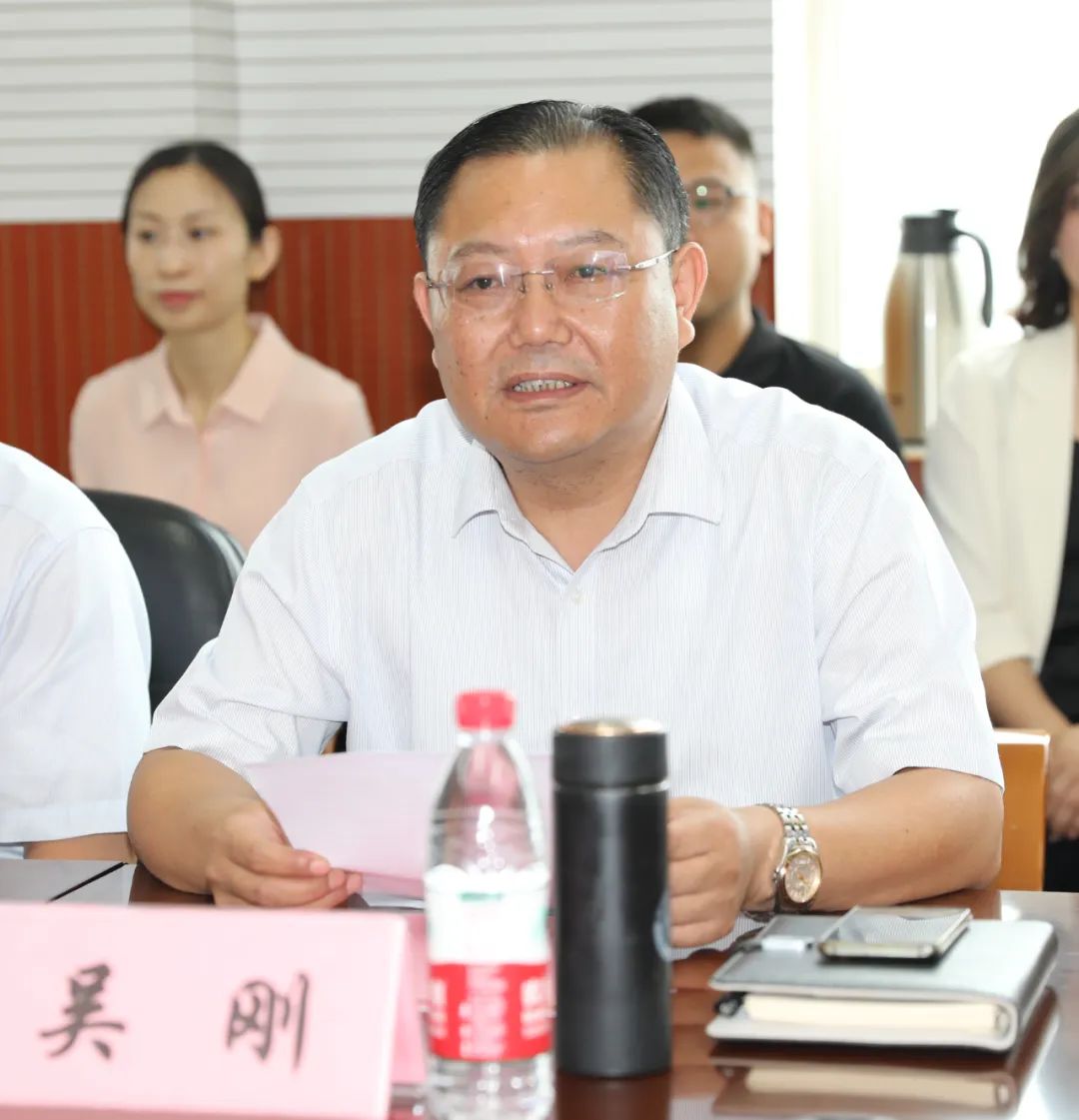 共建共管深调研 携手合力助发展——市一院领导班子一行莅临市四院调研