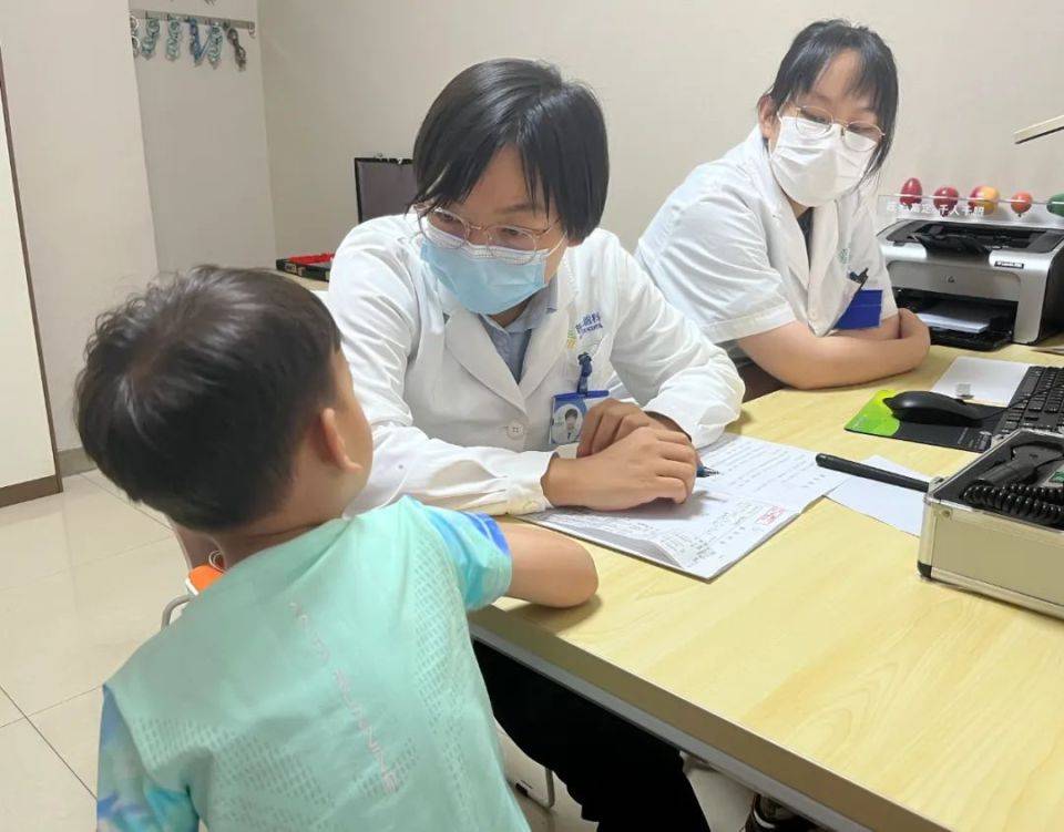 角膜塑形镜有什么作用？谁戴都 OK 吗？武汉普瑞眼科医院医生为您科普