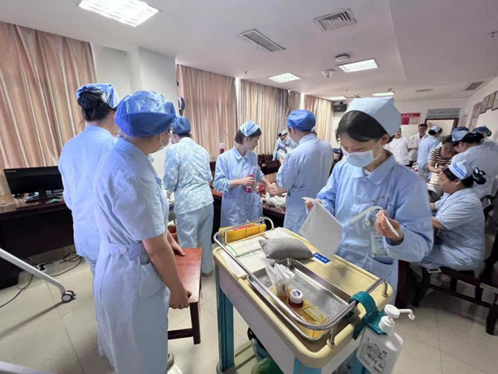 南昌大学二附院呼吸与危重症医学科举办动脉血气分析专场培训