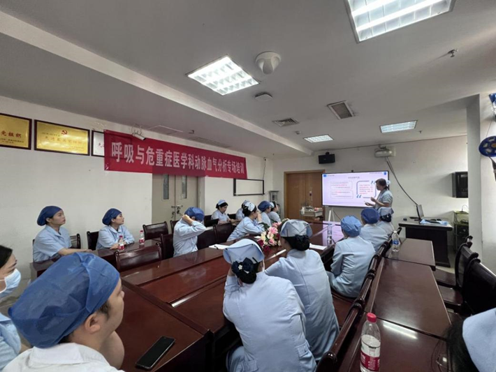 南昌大学二附院呼吸与危重症医学科举办动脉血气分析专场培训