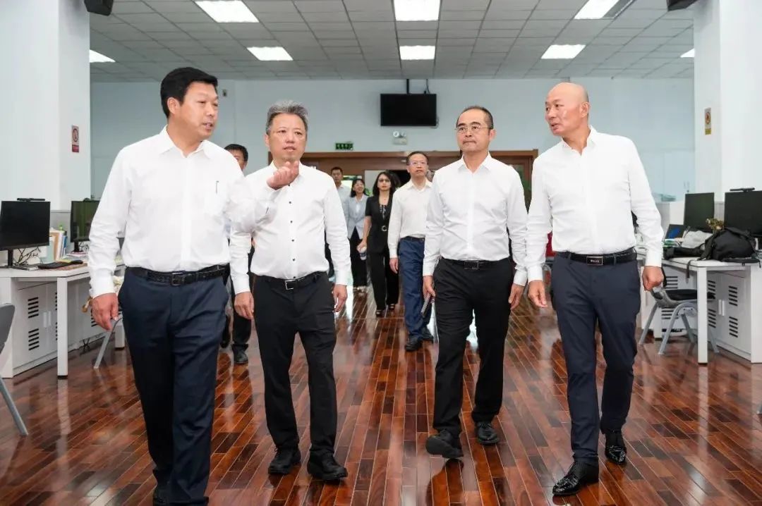爱尔眼科携手东北大学，全面提速眼科医疗技术发展新引擎