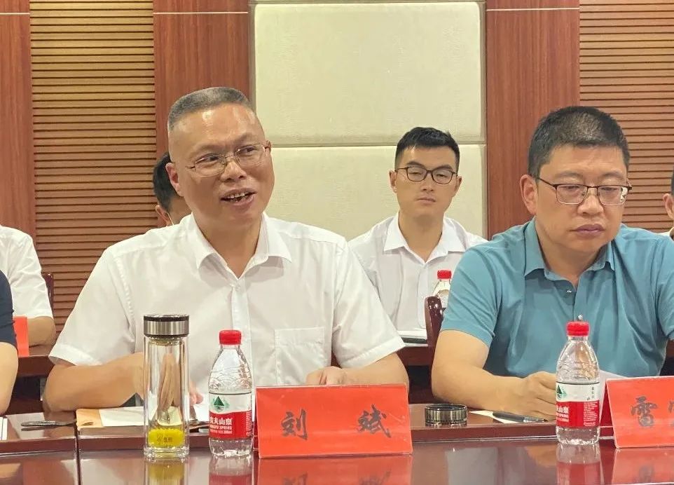 建始县与一脉阳光影像医院集团正式达成合作