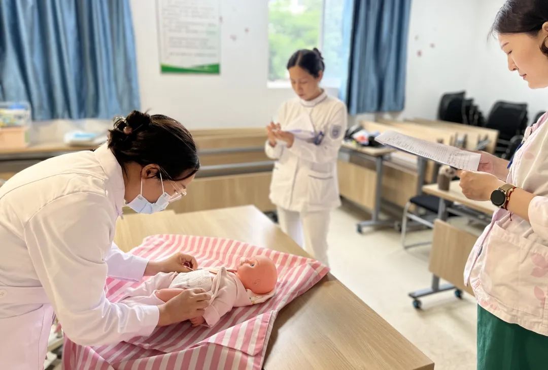 江苏省第二届社区护理专科护士实践学习在南京江北医院圆满结束