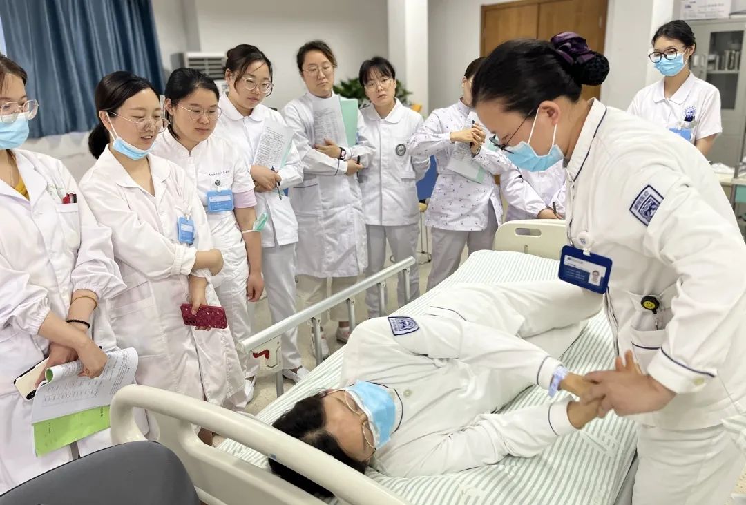 江苏省第二届社区护理专科护士实践学习在南京江北医院圆满结束