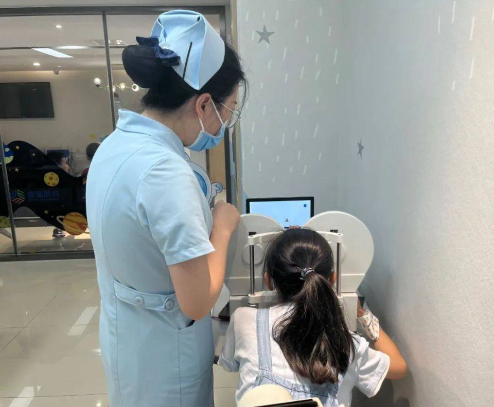 近视后不佩戴眼镜有什么危害?武汉普瑞眼科医院医生给你答案