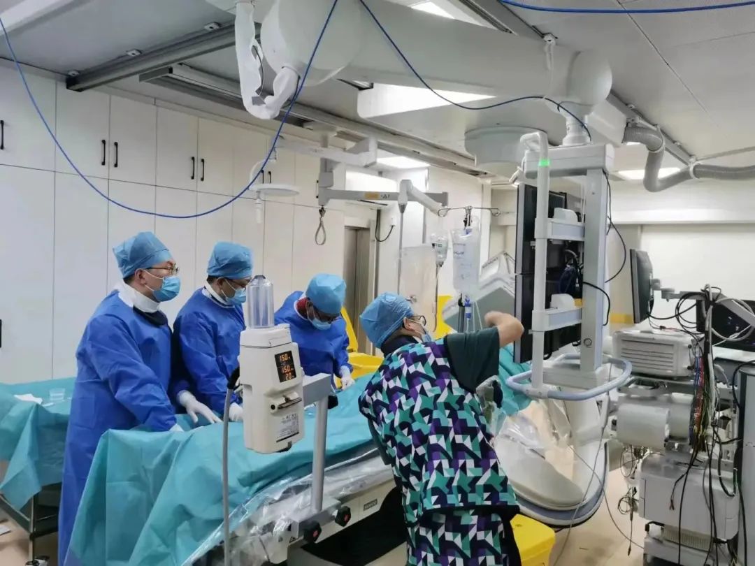 上海仁济医院宝山分院心内科成功完成院内首例「梗阻性肥厚型心肌病无水酒精消融」手术