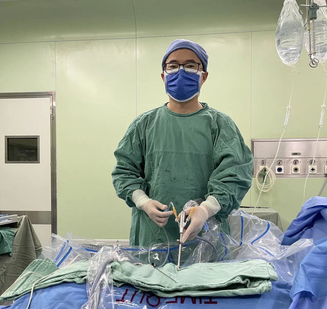 广西中医药大学一附院为「腰疾」患者成功实施脊柱内镜下三个间隙减压融合手术