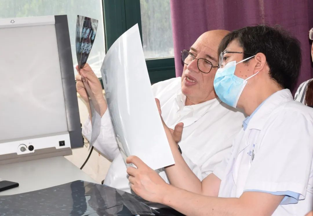 德国脊柱大师在河南省直第三人民医院