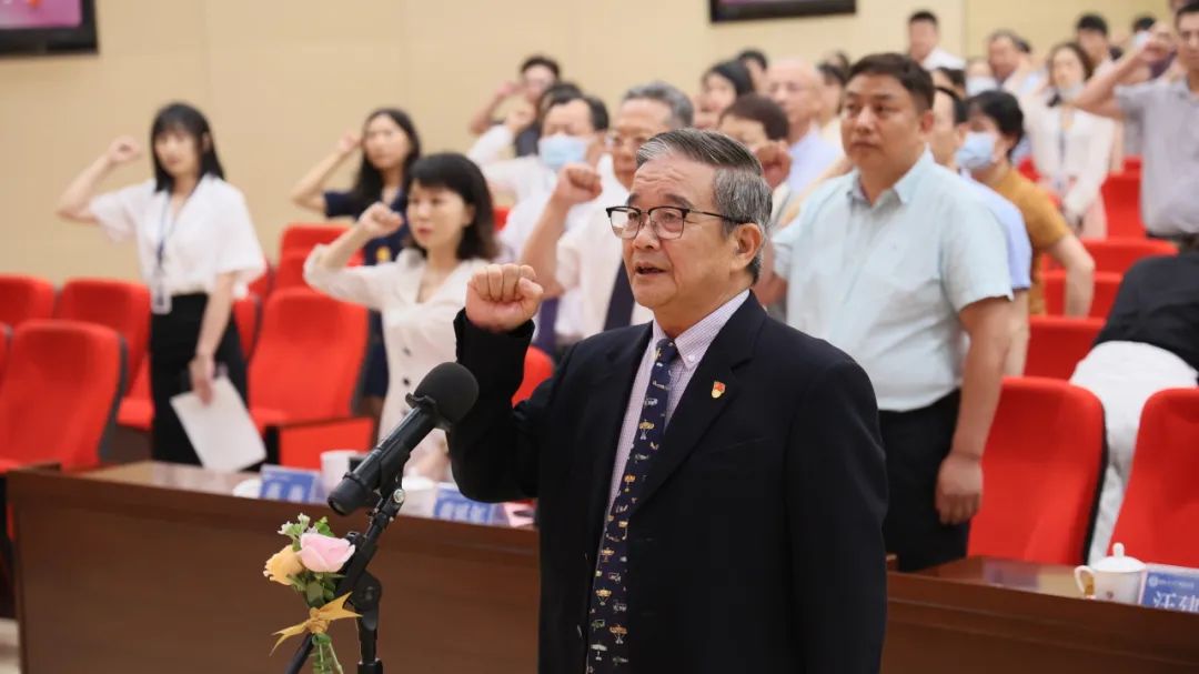 服务谋患者福祉，守诚铸前海丰碑 | 前海人寿广州总医院召开 2023 年中国医师节教师节表彰大会