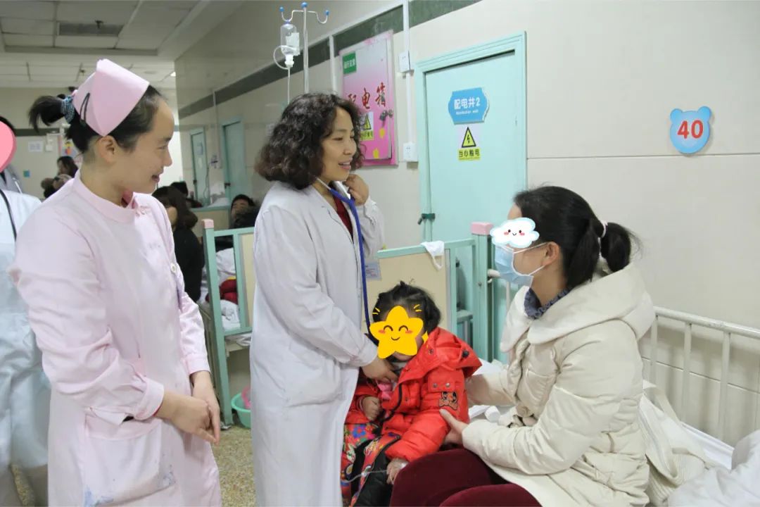 女子突发呼吸骤停,生死一线间,幸好有她在!