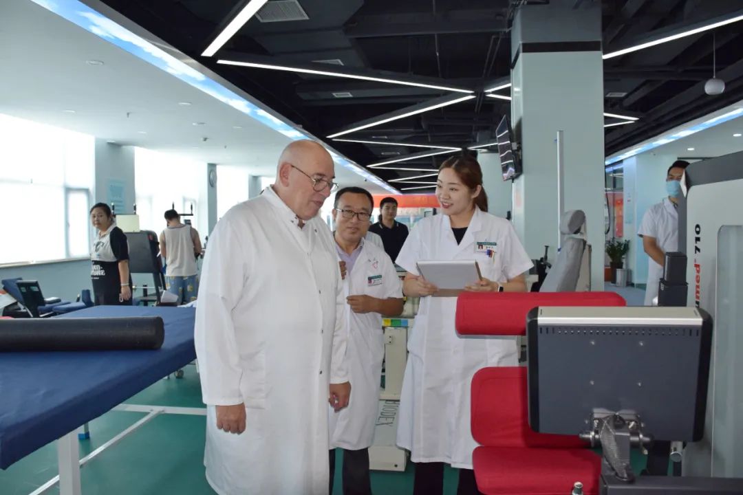 德国脊柱大师在河南省直第三人民医院