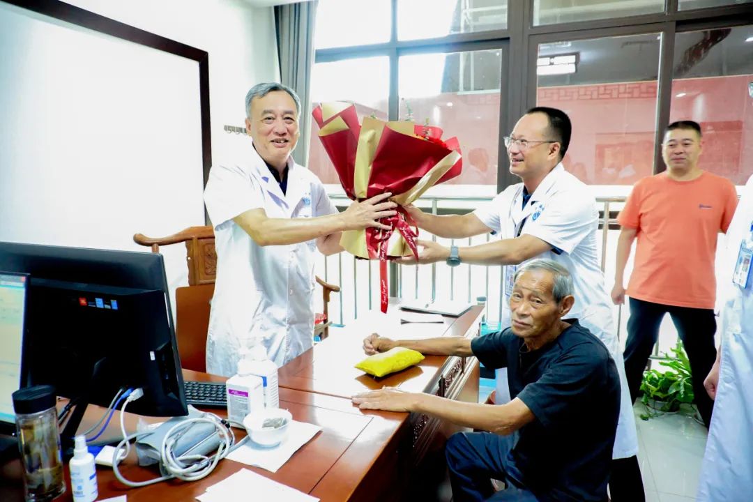 如果用仙剑的方式打开医师节……