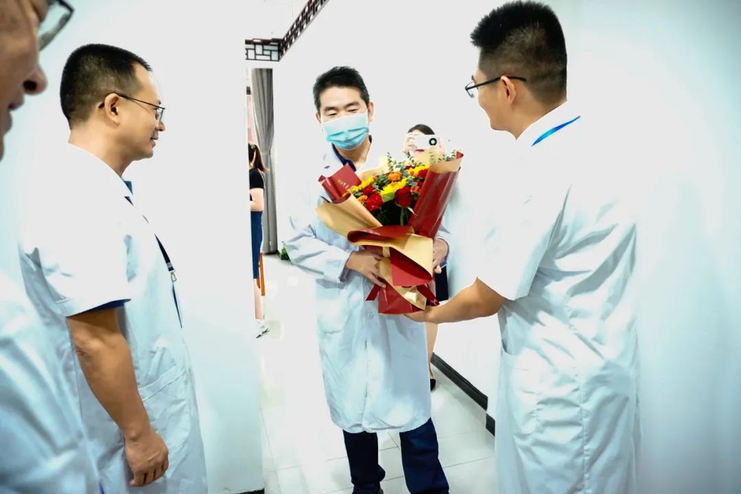 如果用仙剑的方式打开医师节……