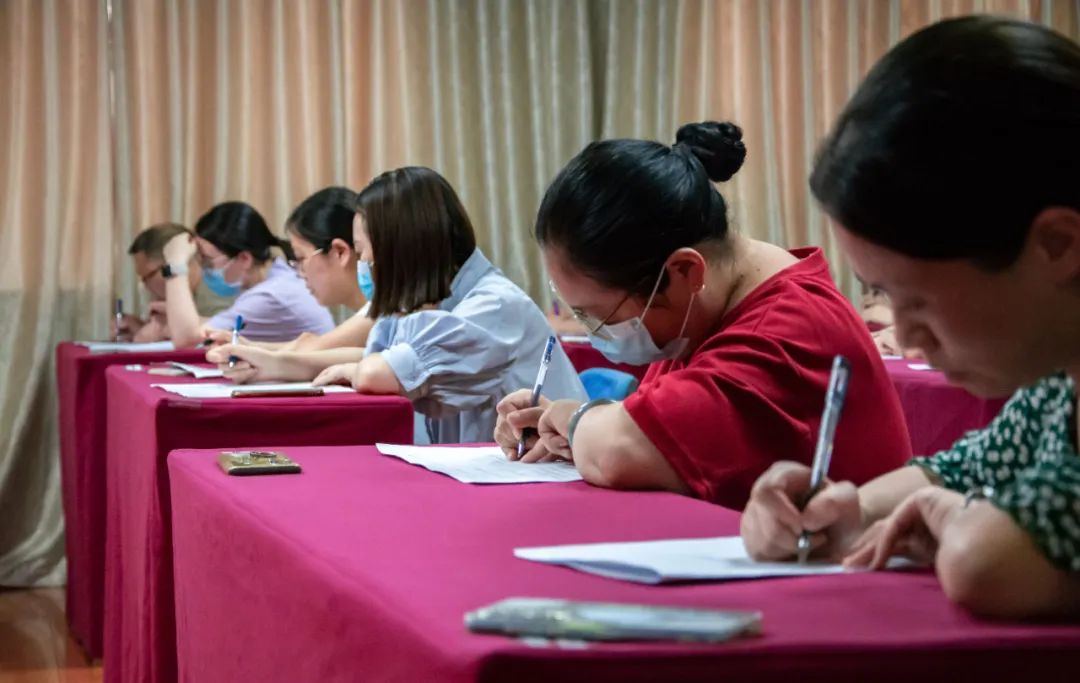 夯实基础 | 成都誉美医院开展青年医师「三基三严」理论知识考核