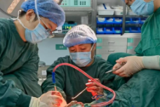 8.19 医师节 | 李新：三十载医者仁心，见证泌尿外科日新月异