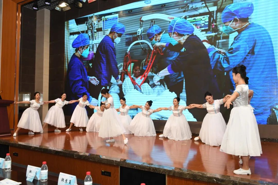 西安交通大学第一附属医院第六届中国医师节庆祝暨表彰大会倾情举办