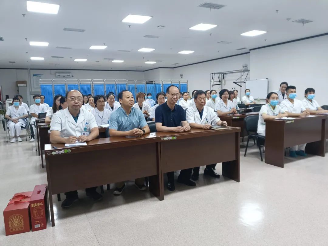西安交通大学第一附属医院第六届中国医师节庆祝暨表彰大会倾情举办