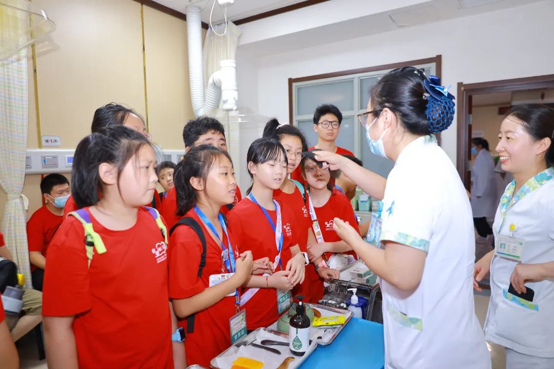 西安交通大学第一附属医院第七届「有爱的医二代」暑期医疗体验营圆满结束