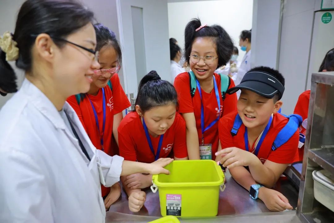 西安交通大学第一附属医院第七届「有爱的医二代」暑期医疗体验营圆满结束