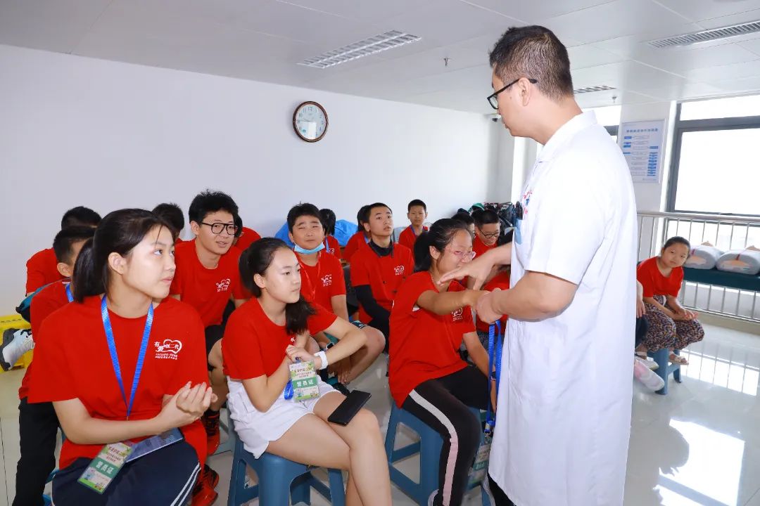西安交通大学第一附属医院第七届「有爱的医二代」暑期医疗体验营圆满结束