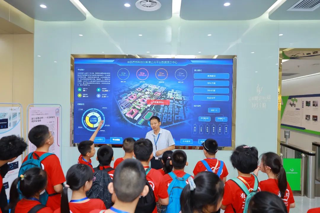 西安交通大学第一附属医院第七届「有爱的医二代」暑期医疗体验营圆满结束