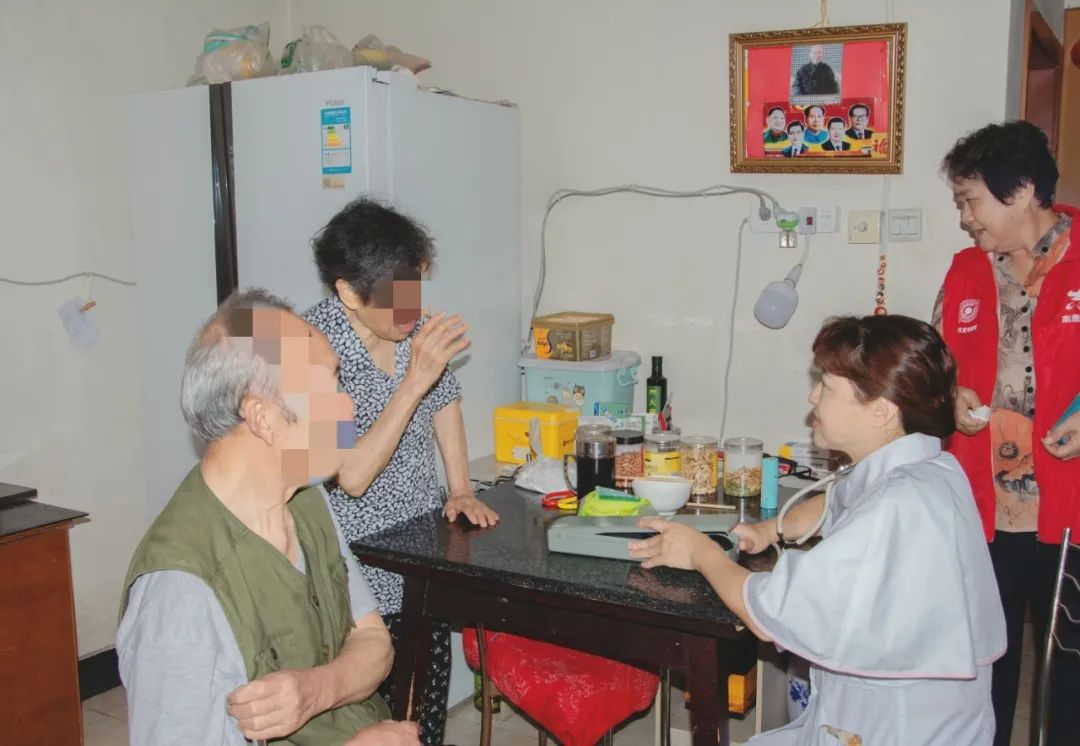 成都誉美医院 | 送医上门,送药入户,让患者有「医」靠