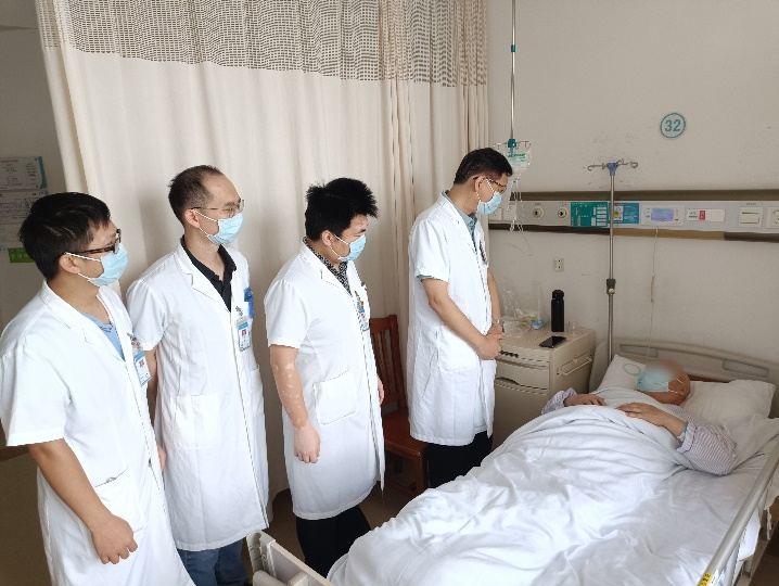 南方医科大学顺德医院发挥多学科诊疗优势，82 岁直肠癌患者达成「保肛」的愿望