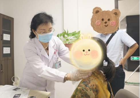 一站式诊疗服务，自治区南溪山医院知名专家门诊让患者「少跑腿」