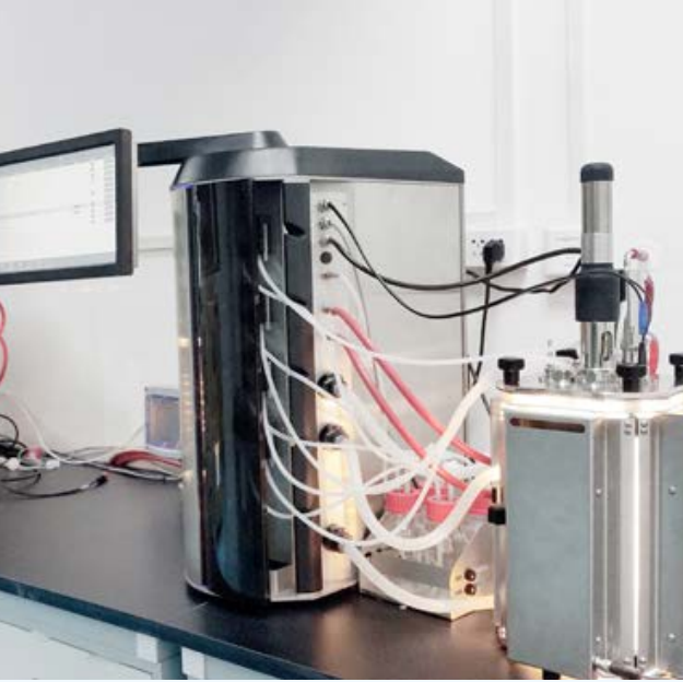 生物燃料研究的理想选择——光照发酵罐