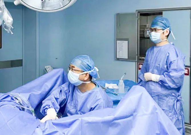 延安市中医医院泌尿外科携手麻醉手术科救治高龄、高危膀胱癌患者