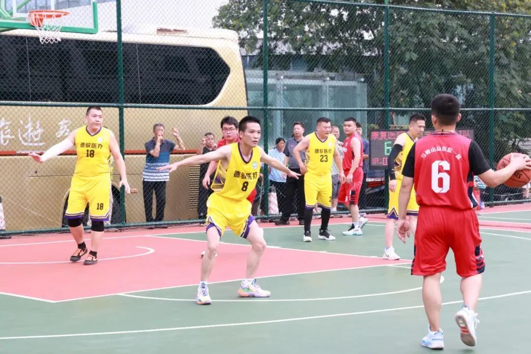 迎「篮」而上，「医」路向前：第二届「德驭杯」篮球赛超燃开赛！