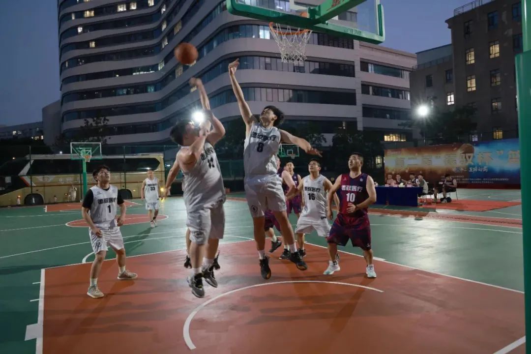 迎「篮」而上，「医」路向前：第二届「德驭杯」篮球赛超燃开赛！