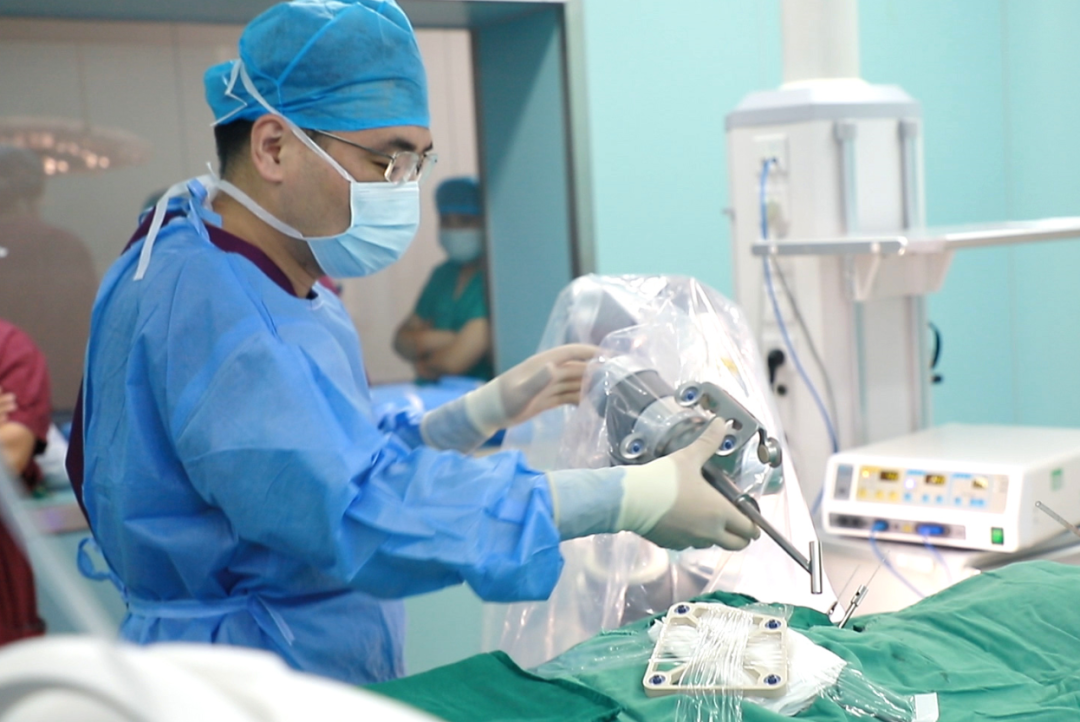 郑州仁济医院使用天玑机器人开展 2 台 5 G 远程骨科微创手术