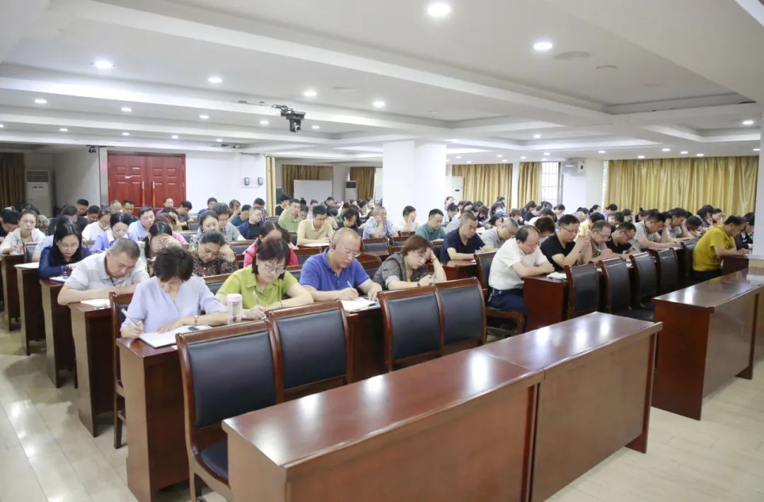 九江市第一人民医院传达学习中央、省委、市委主题教育动员部署会议精神