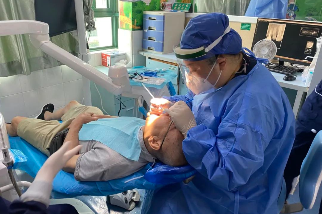 深圳市妇幼保健院口腔病防治中心开展「爱牙日」活动